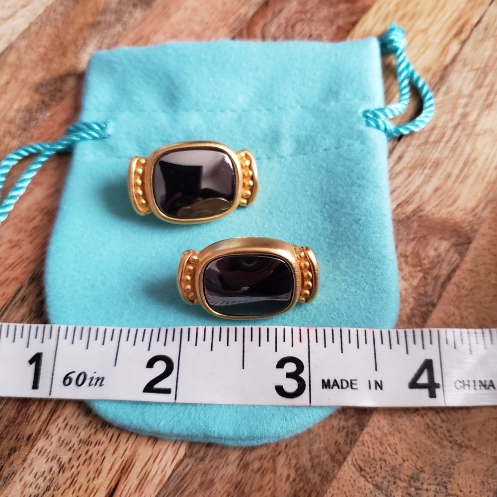 Givenchi 1980s Vintage Rectangular Gold Earrings - image 4